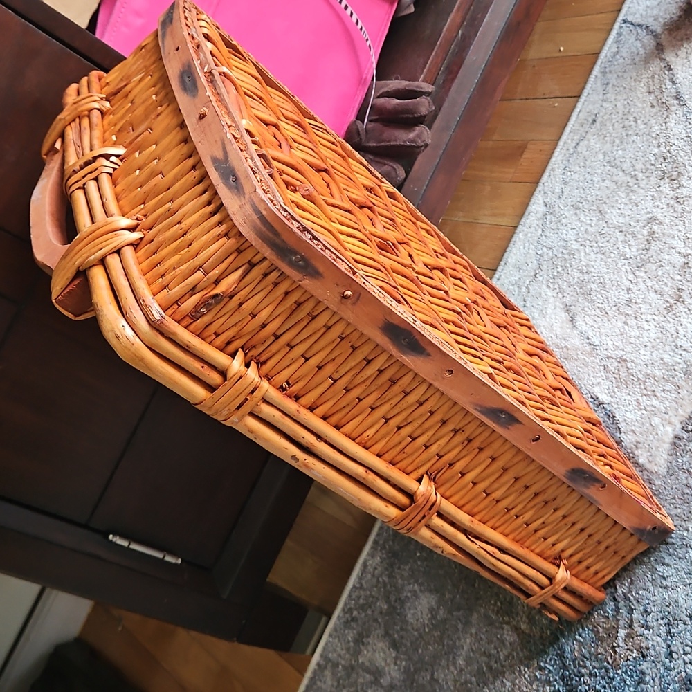 CLEARANCE 21.5" Early 20th Century HandWoven Willow Splint Wood Bamboo Basket